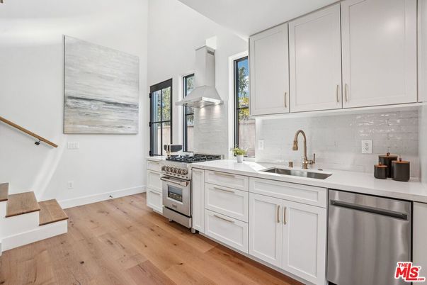 Interior, Kitchen, Stainless Steel Appliances, Wood Texture Flooring