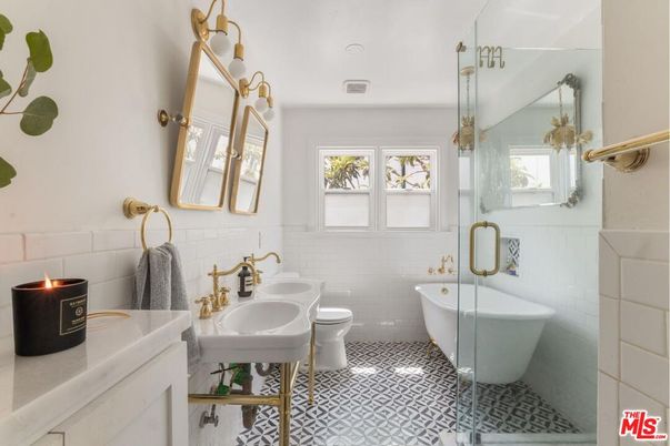 Bathroom, Dual Sink Vanities, Free Standing Baths, Interior