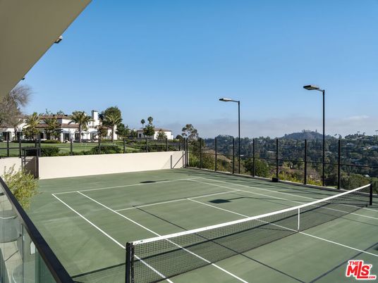 Exterior, Tennis Courts