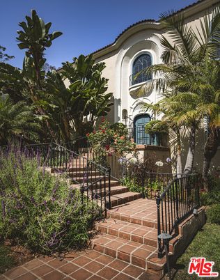 Exterior, Facade, Spanish Mediterranean