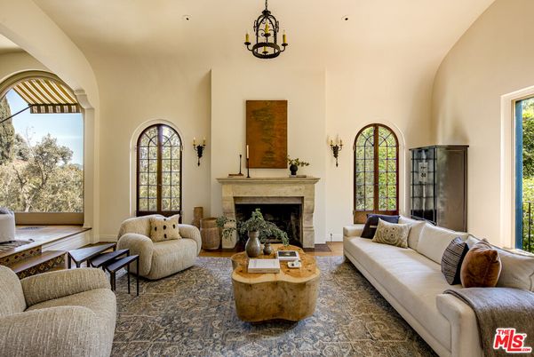 Fireplace, Interior, Living room