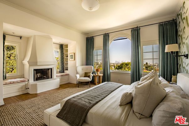 Bedroom, Fireplace, Interior, Wood Texture Flooring