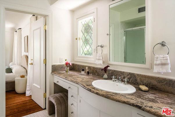 Bathroom, Dual Sink Vanities, Interior, Wood Texture Flooring