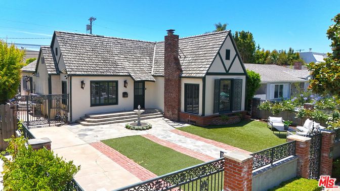 Backyard, Exterior, Facade, Brick Facade, Tudor Revival