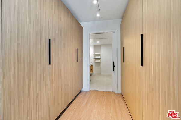 Interior, Recessed Lighting, Wood Texture Flooring, Wooden Walls