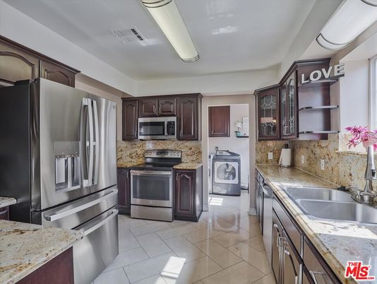Interior, Kitchen, Stainless Steel Appliances, Washer