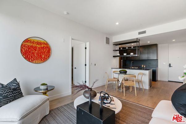 Dining room, Interior, Kitchen, Recessed Lighting, Wood Texture Flooring