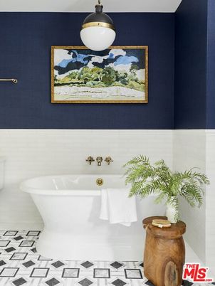 Bathroom, Free Standing Baths, Interior