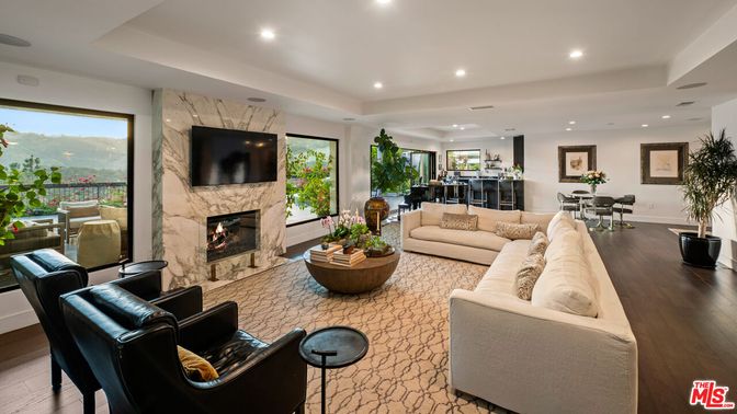 Fireplace, Interior, Living room, Piano, Recessed Lighting, Wood Texture Flooring