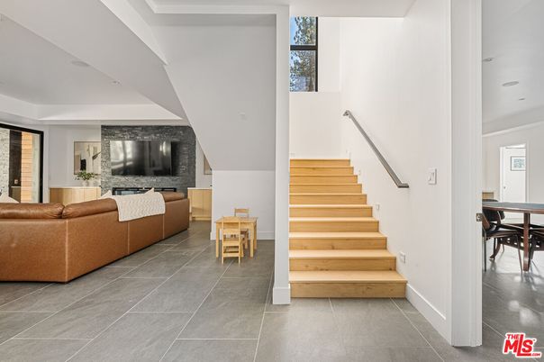 Dining room, Interior, Living room, Recessed Lighting