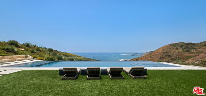 Exterior, Pool, Water