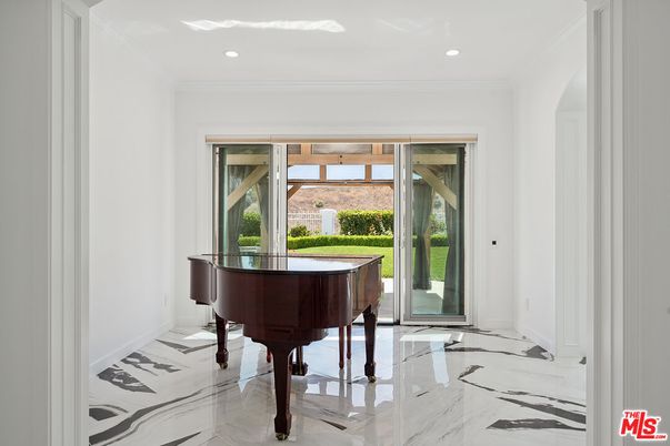 Interior, Marble, Piano, Recessed Lighting