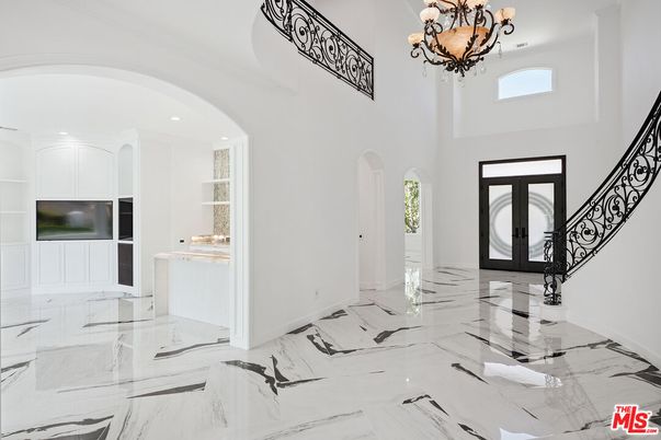 Chandelier, Interior, Marble, Recessed Lighting