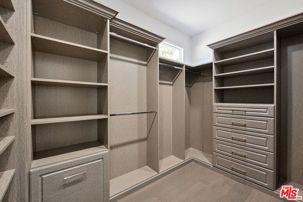 Interior, Walk-in Closets, Wood Texture Flooring