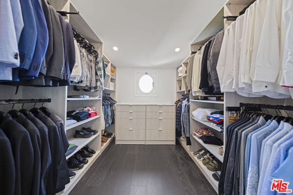 Interior, Recessed Lighting, Walk-in Closets, Wood Texture Flooring