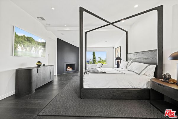 Bedroom, Fireplace, Interior, Recessed Lighting, Wood Texture Flooring