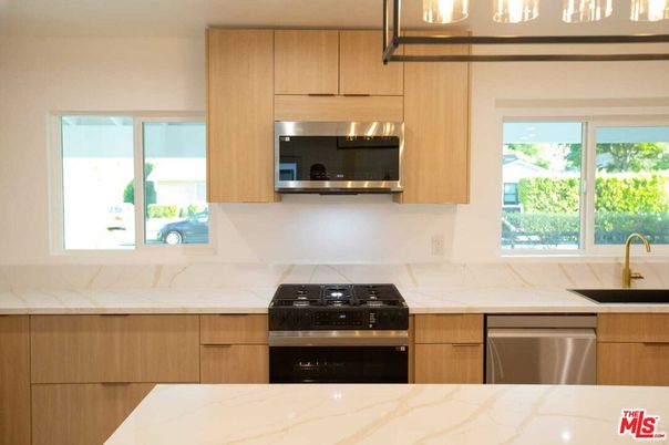 Interior, Kitchen, Stainless Steel Appliances