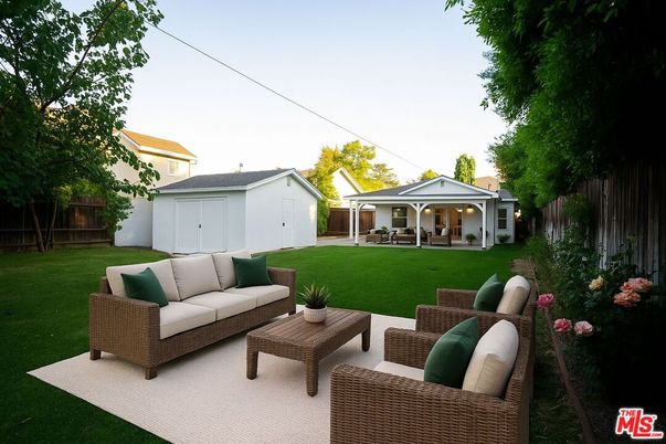 Backyard, Detached Garage, Exterior