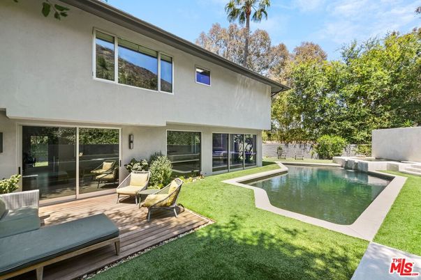 Backyard, Exterior, Pool