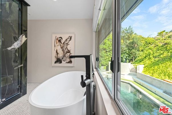 Bathroom, Free Standing Baths, Interior, Recessed Lighting