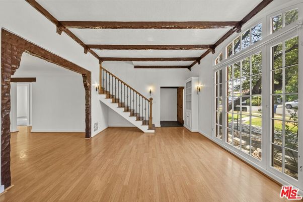 Empty room, Interior, Wooden Beams, Wood Texture Flooring