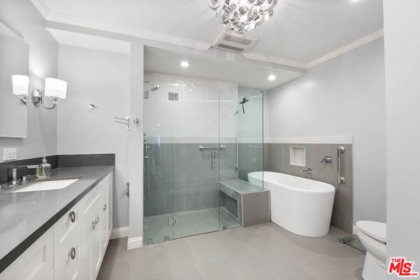 Bathroom, Dual Sink Vanities, Free Standing Baths, Glass Shower, Interior, Recessed Lighting