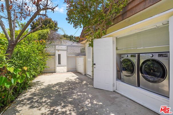 Exterior, Washer