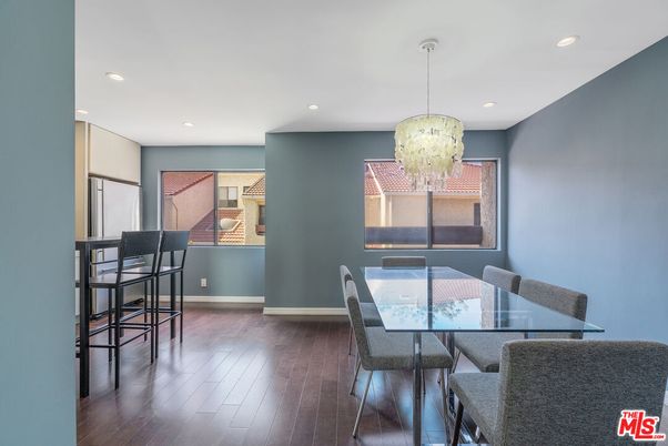 Chandelier, Dining room, Interior, Pendant Lights, Recessed Lighting, Wood Texture Flooring