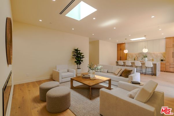 Interior, Kitchen, Living room, Pendant Lights, Recessed Lighting, Wood Texture Flooring