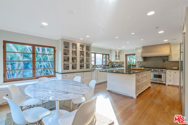 Dining room, Interior, Kitchen, Recessed Lighting, Stainless Steel Appliances, Wood Texture Flooring