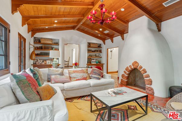 Chandelier, Interior, Living room, Recessed Lighting, Wooden Beams, Wooden Ceilings, Wood Texture Flooring