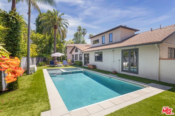 Backyard, Exterior, Pool