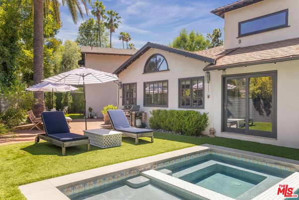 Backyard, Exterior, Pool