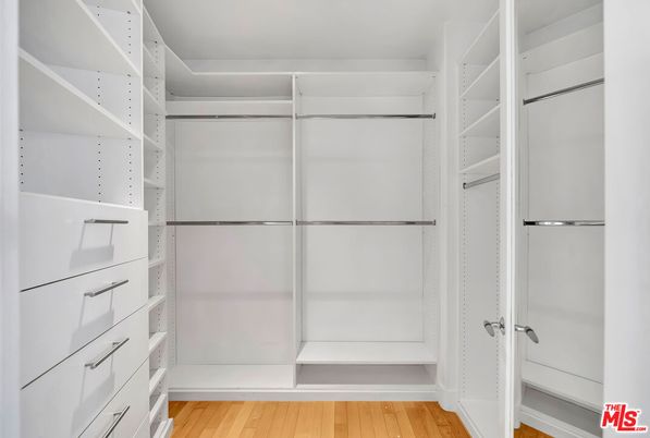 Interior, Walk-in Closets, Wood Texture Flooring