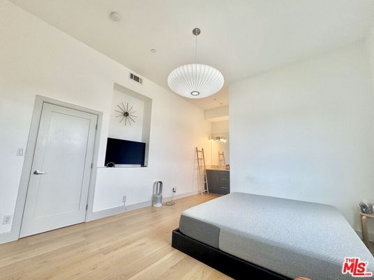 Bedroom, Interior, Pendant Lights, Wood Texture Flooring