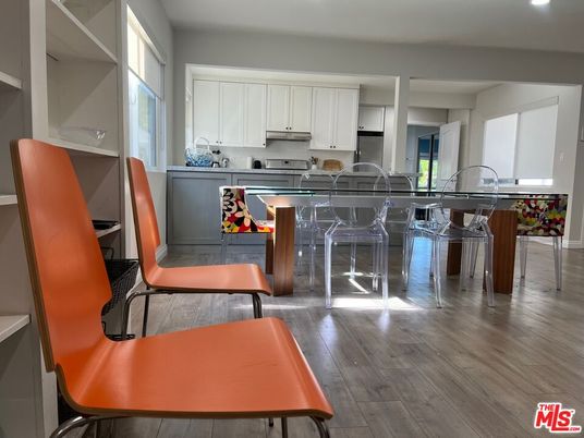 Dining room, Interior, Kitchen, Recessed Lighting, Wood Texture Flooring