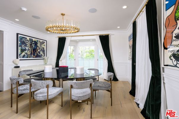 Chandelier, Dining room, Fireplace, Interior, Pendant Lights, Recessed Lighting, Wood Texture Flooring