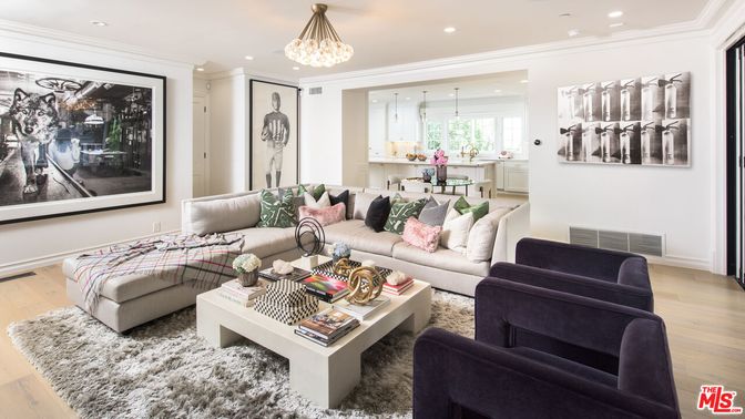 Interior, Living room, Pendant Lights, Recessed Lighting, Wood Texture Flooring