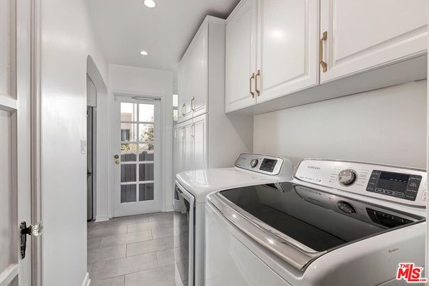 Interior, Recessed Lighting, Washer