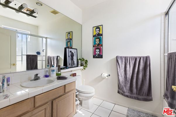 Bathroom, Interior, Tile Countertops
