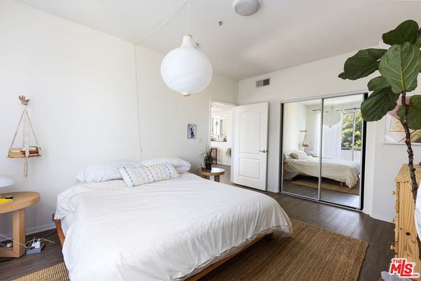 Bedroom, Interior, Pendant Lights, Wood Texture Flooring