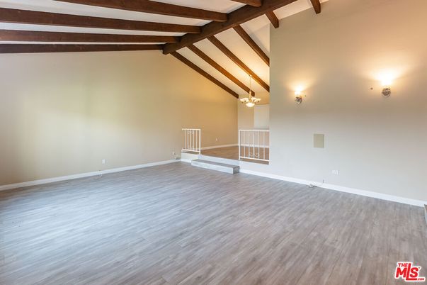 Chandelier, Empty room, Interior, Wooden Beams, Wood Texture Flooring