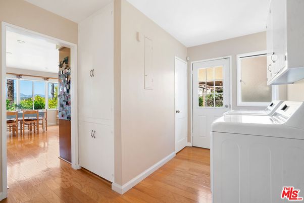 Dining room, Interior, Washer, Wood Texture Flooring
