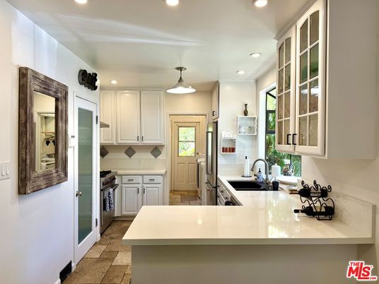Interior, Kitchen, Pendant Lights, Recessed Lighting
