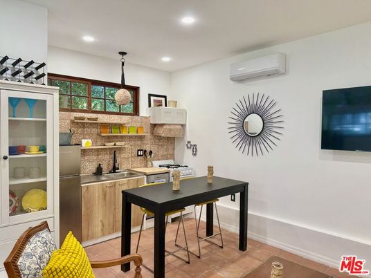 Interior, Kitchen, Pendant Lights, Recessed Lighting