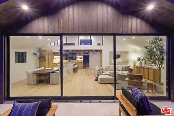 Bedroom, Interior, Living room, Recessed Lighting, Wooden Ceilings, Wood Texture Flooring