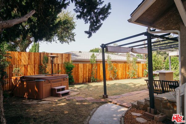 Backyard, Exterior, Hot Tub