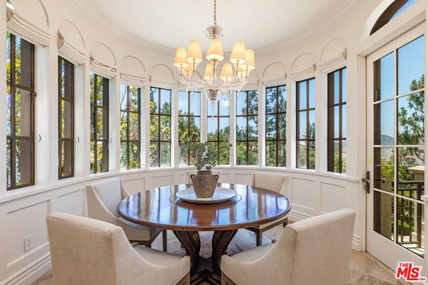 Chandelier, Dining room, Interior, Sun Room