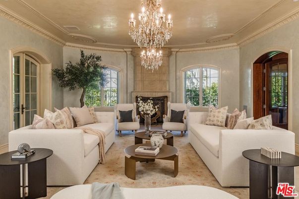 Chandelier, Fireplace, Interior, Living room