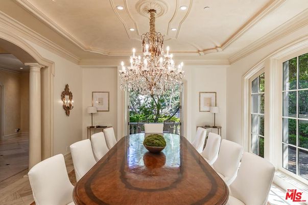 Chandelier, Dining room, Interior, Recessed Lighting, Wood Texture Flooring